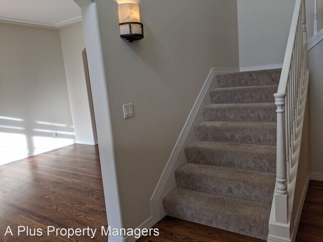 Building Photo - 3 br, 2.5 bath House - 2271 E Sundown Dr