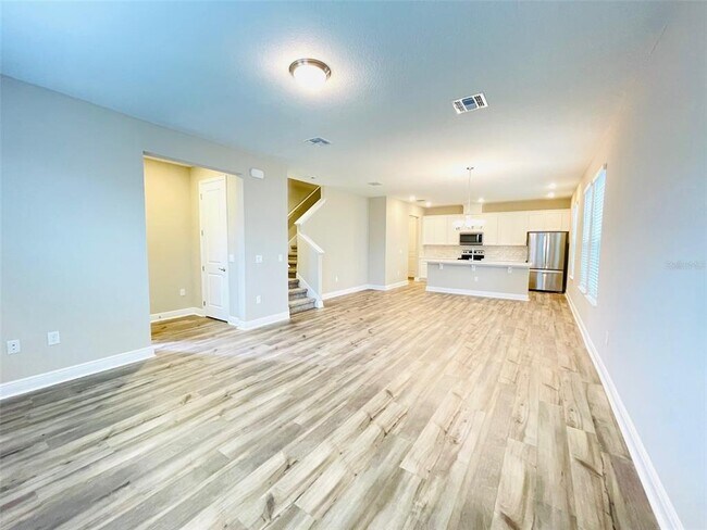 Building Photo - 14375 BRAEMAR St