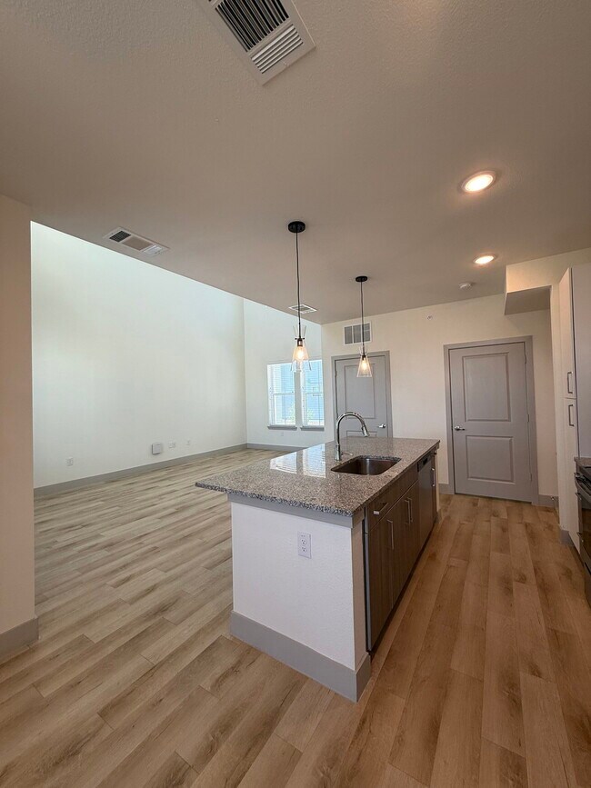 Foto del edificio - 3001 E Pecan St