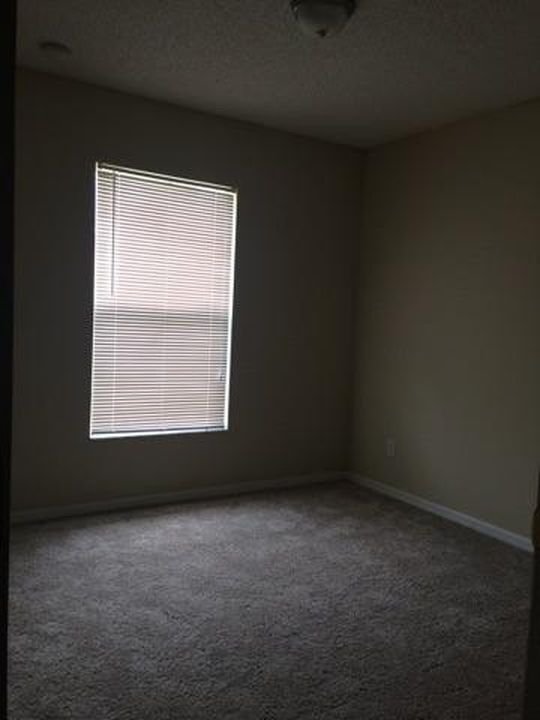 Building Photo - 1619 Redfin Dr