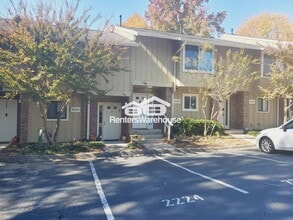 Building Photo - 2220 Haverhill Ct SE