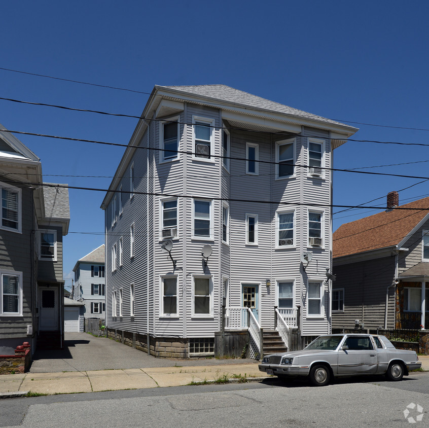 257 Tinkham St, New Bedford, MA 02746 - Apartments in New Bedford, MA ...