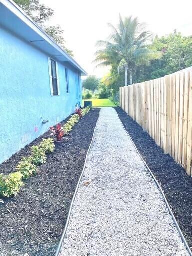 Foto del edificio - 610 SE 2nd Ave