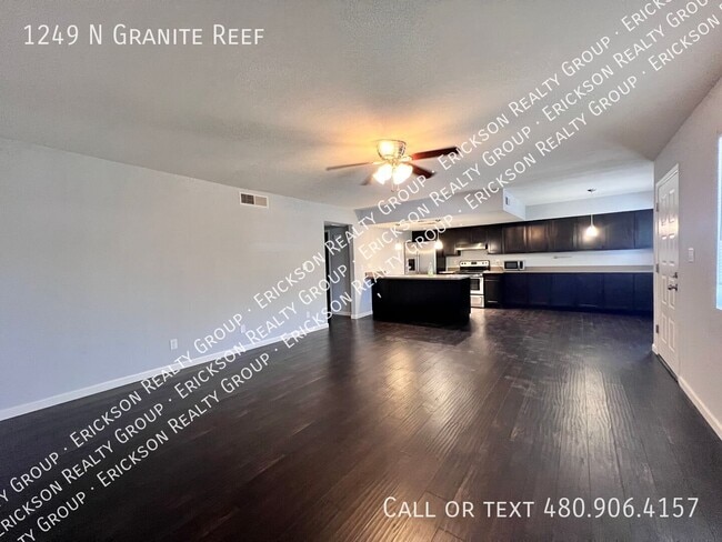 Building Photo - 1249 N Granite Reef Rd