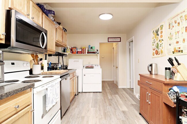 Foto del edificio - Student-Friendly Fry's Spring Duplex