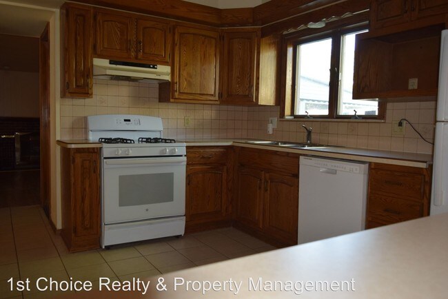 Foto del edificio - 4 br, 1.5 bath House - 35440 Mustang