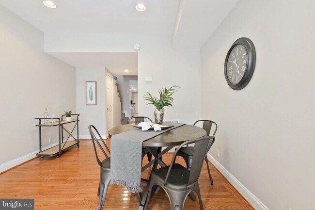 Foto del edificio - 3036 Hudson St