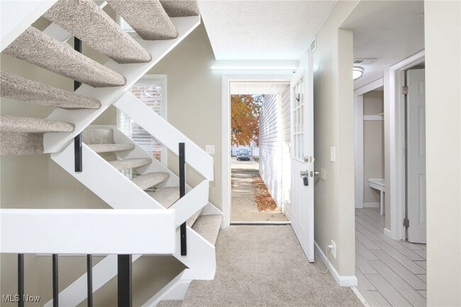 Foto del edificio - 267 Deepwood Dr