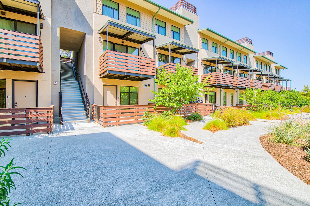 Fiftyone Baltimore At The Crossroads Apartments In La Mesa Ca Westside Rentals