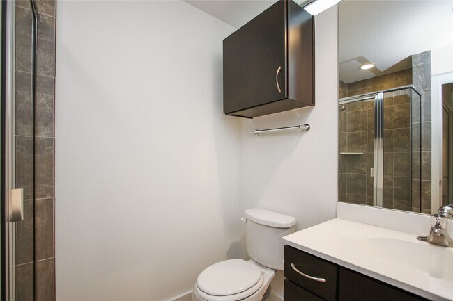 Foto del edificio - 319 Sydnor St