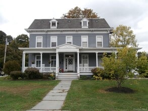 Building Photo - 26 Oakland Ave