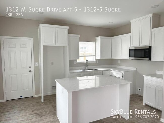 Building Photo - 1312 W Sucre Dr