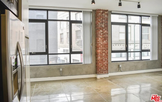 Building Photo - The Jeffries