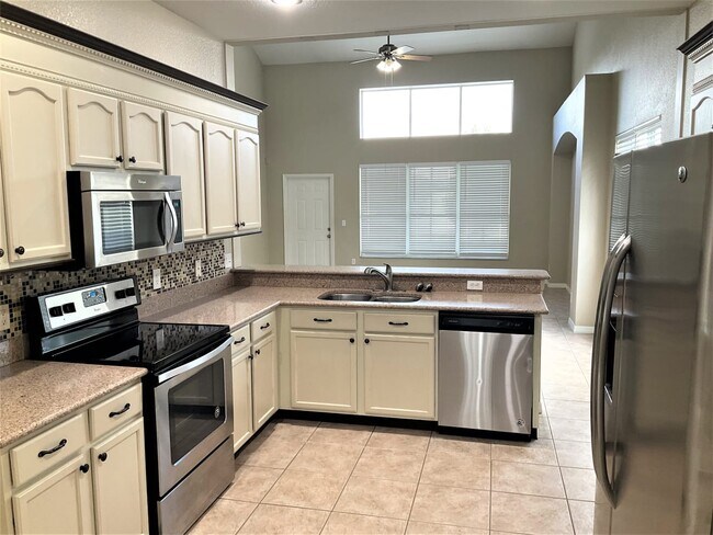 Foto del edificio - 8472 Adele Rd