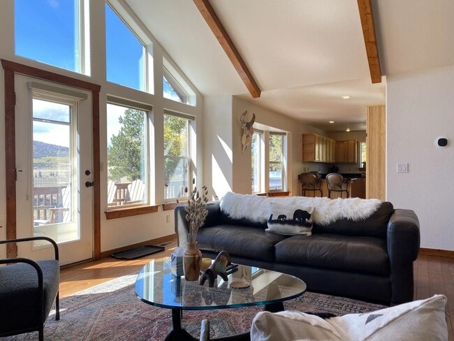 living room - 850 Blacksmith Rd