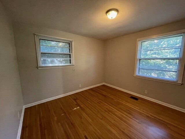 Building Photo - 4858 Aster Dr