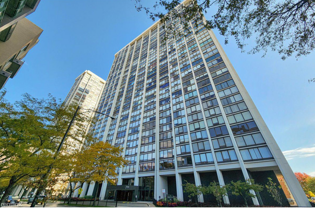Building Photo - 5445 N Sheridan Rd