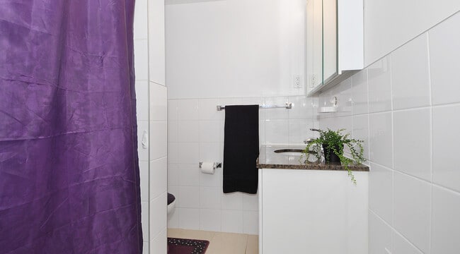 Building Photo - Central Park Place (B)