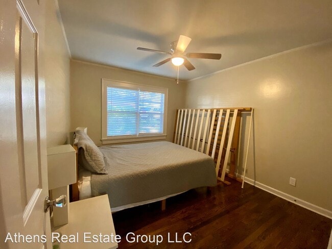 Building Photo - 2 br, 1 bath House - 595 Pinecrest Drive