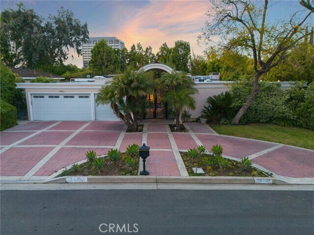 Foto principal - 15737 Sutton St