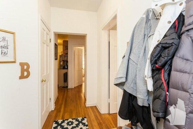 Building Photo - 506 W Deming Pl