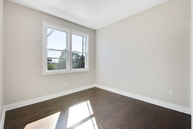 Foto del edificio - 52 Belmont Ave