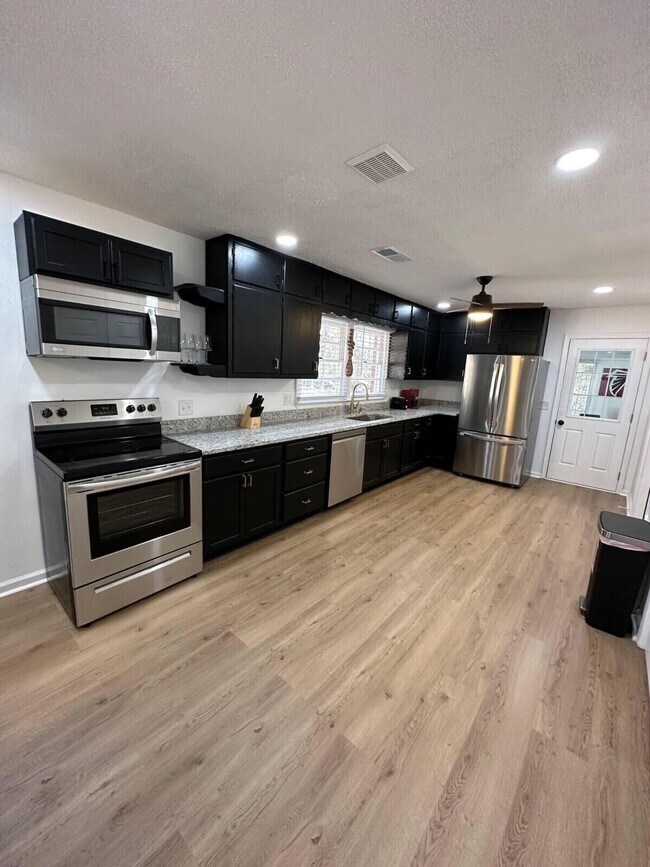 Building Photo - 258 Trigger Dr