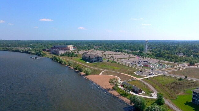 Foto del edificio - The Bixby Condominiums