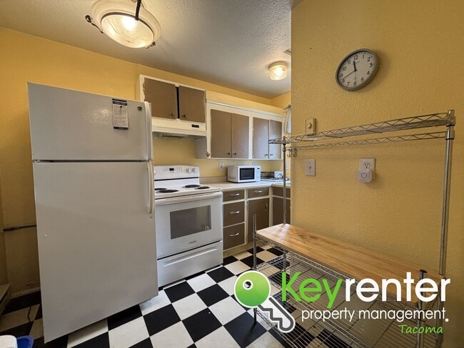 Building Photo - Charming North Tacoma Retreat with Private...