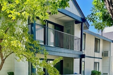 Building Photo - Meadows II Apartment Homes
