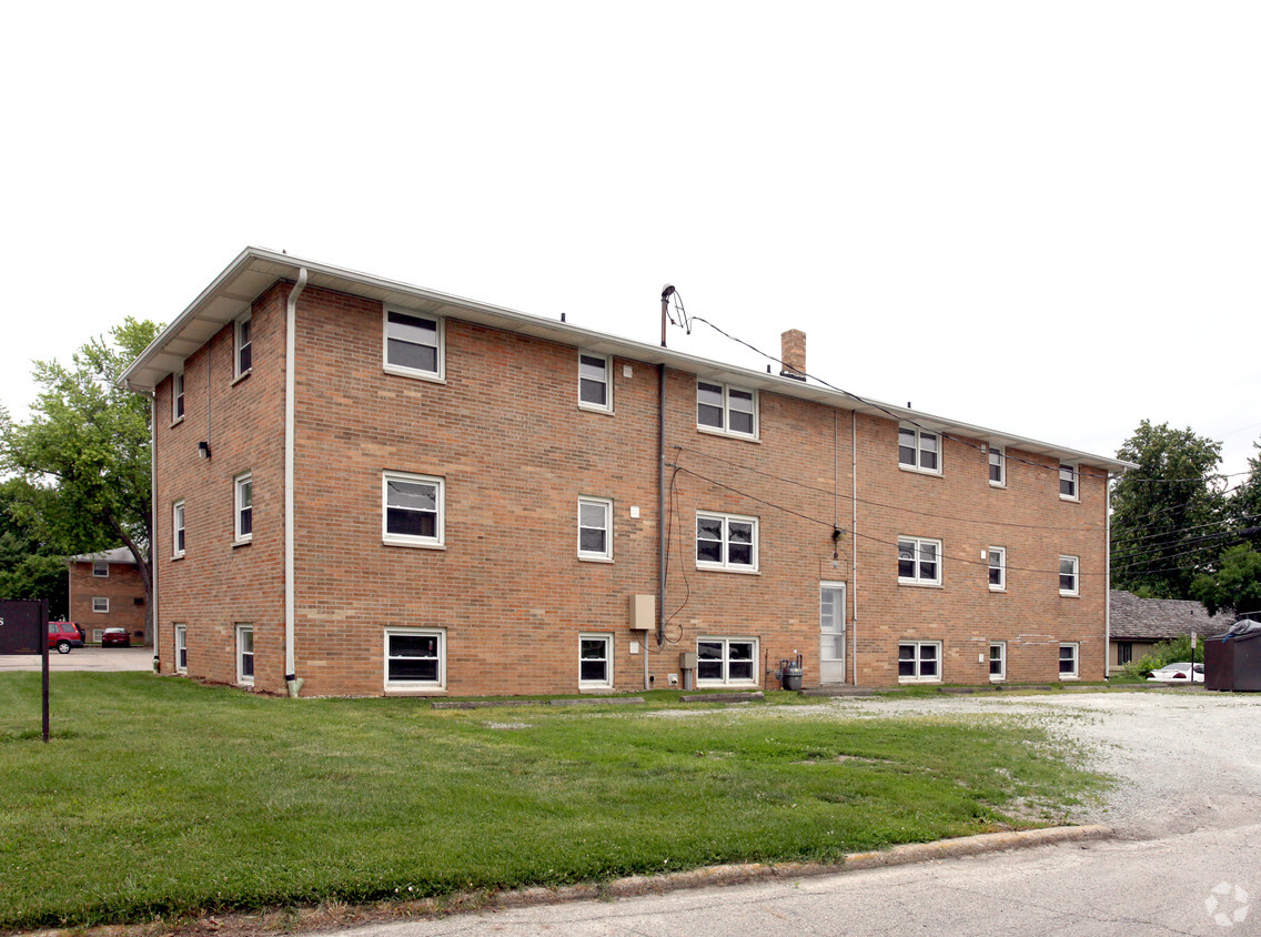 Building Photo - South Campus Apartments