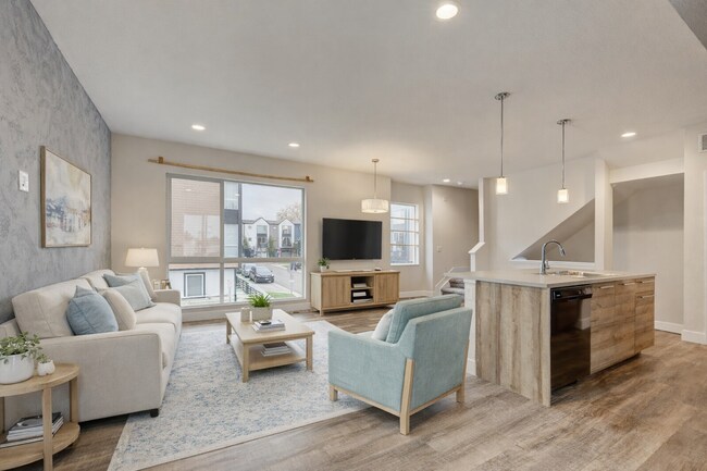Building Photo - $2,655.95- 3 bed, 3.5 bath located in Lakewood with AC, and In Unit Laundry!
