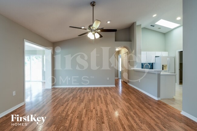 Building Photo - 15105 Greater Groves Blvd