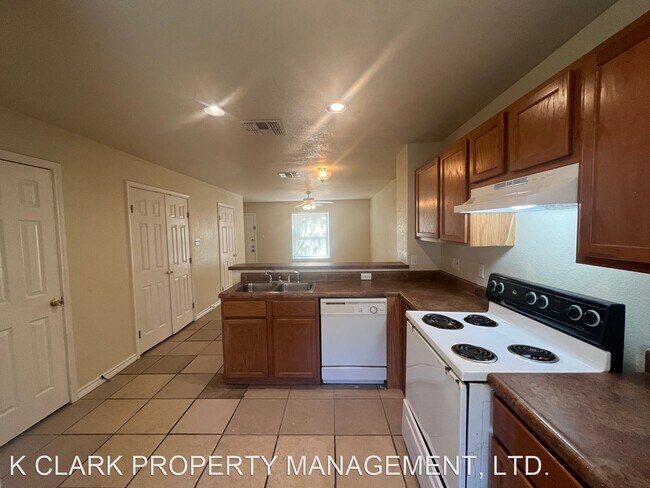 Foto del edificio - 2 br, 1.5 bath House - 4602 SWANN LANE
