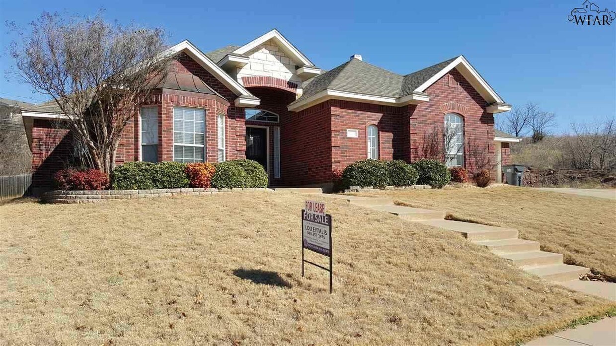 4220 Canyon Trails Dr, Wichita Falls, TX 76309 House for Rent in