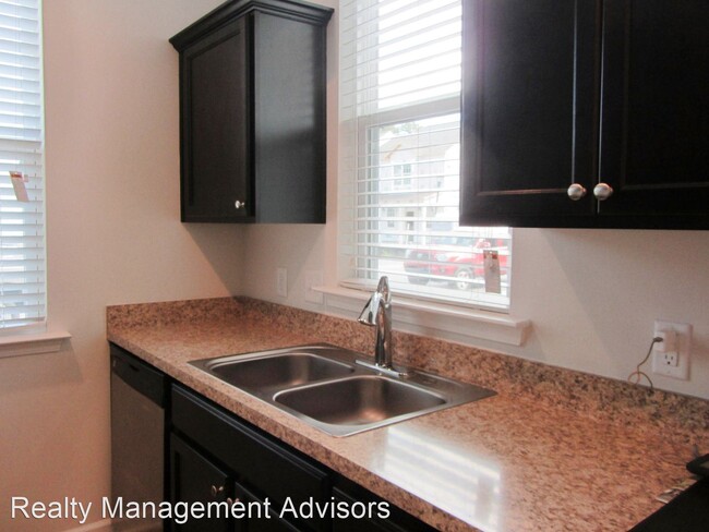 Foto del edificio - 3 br, 2.5 bath House - 112 Plumgrass Street