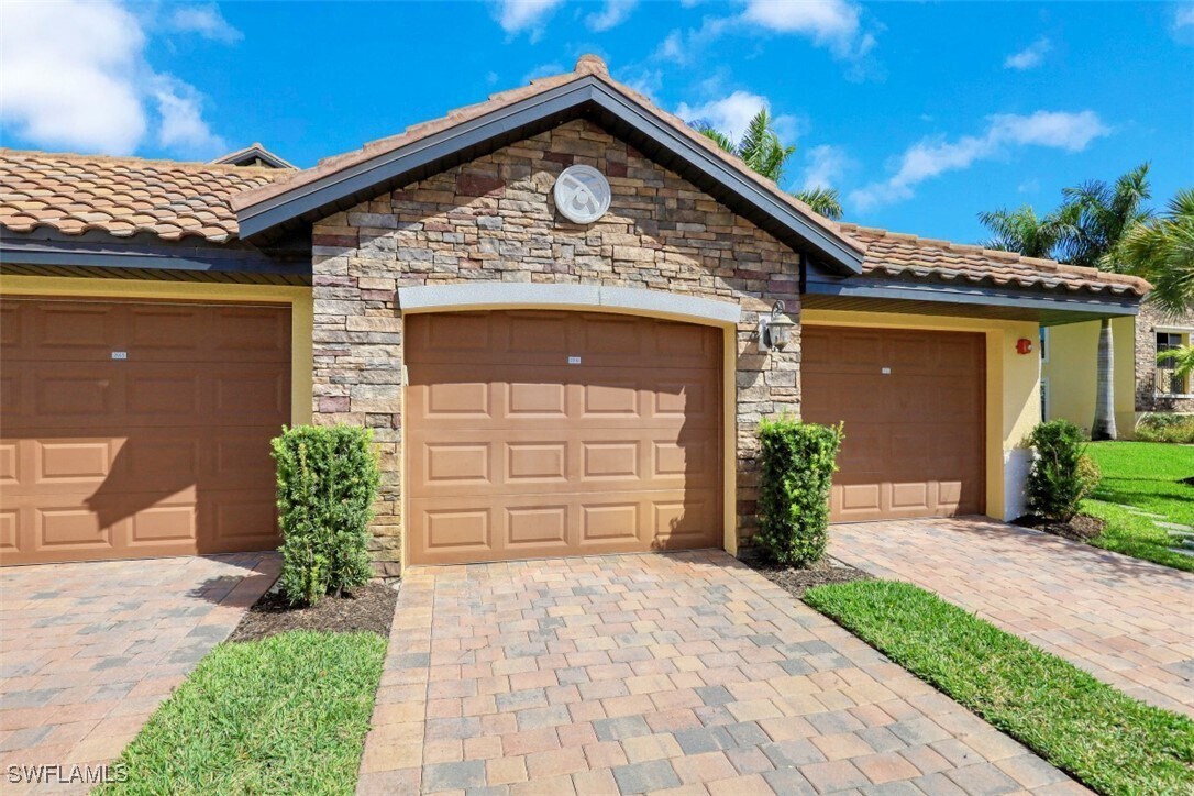 Foto principal - 9533 Avellino Wy