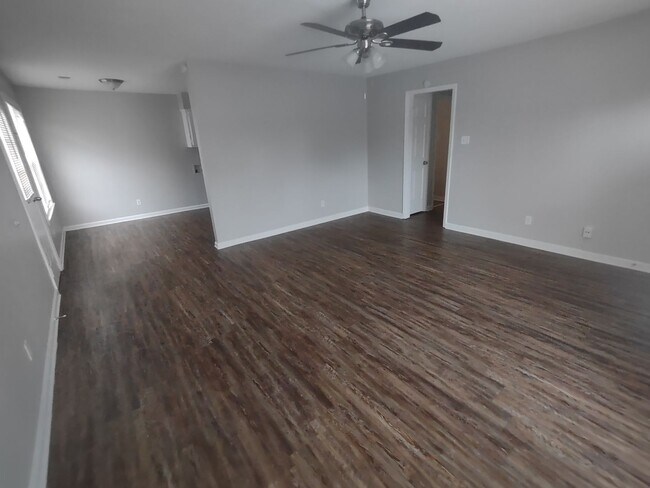 Foto del edificio - 3914 Winwood Dr