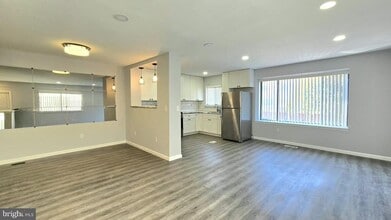 Building Photo - 1517 Gregg St