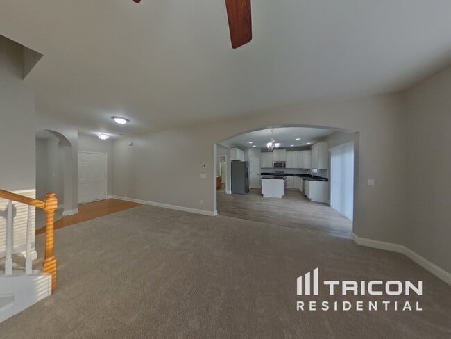 Building Photo - 1007 Frst Wy Ct