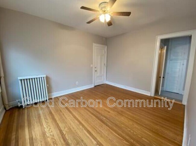 Foto del edificio - 77 Richmond Ave