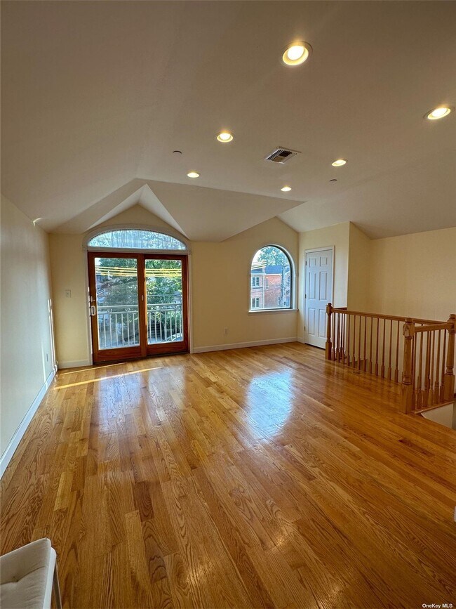 Building Photo - 149-47 17th Rd