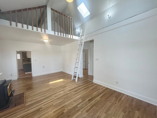 Building Photo - 3000 S Sherman St