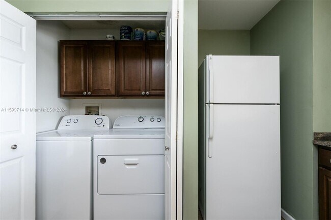 Foto del edificio - 3437 NW 44th St