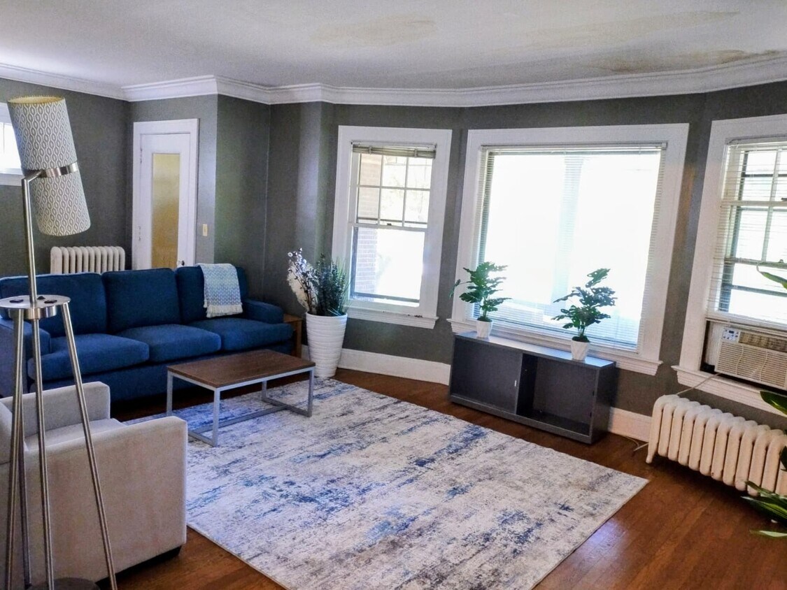 Foto principal - 3075 E Overlook Rd