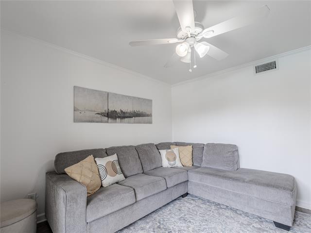 Foto del edificio - 4748 Old Bent Tree Ln