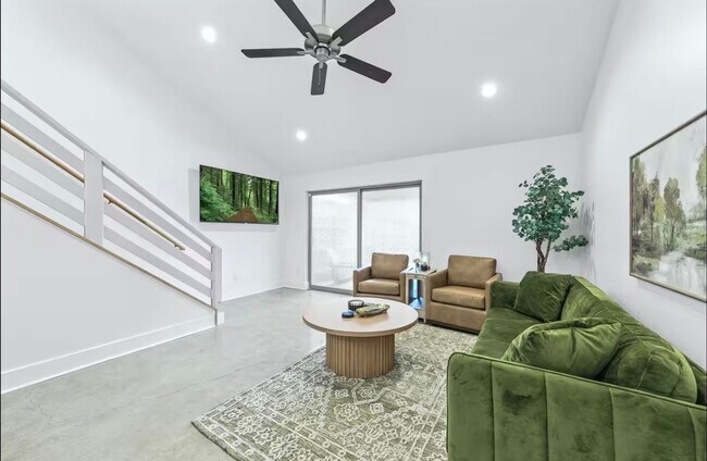 Foto del edificio - FOR RENT in LAFAYETTE!