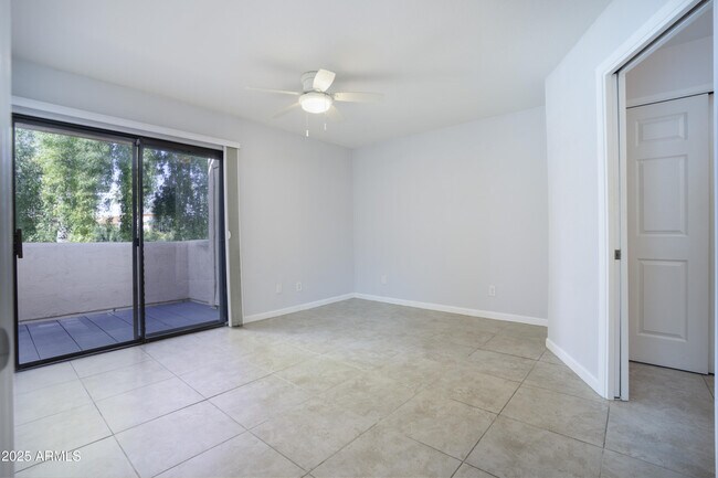 Foto del edificio - 9355 N 91st St