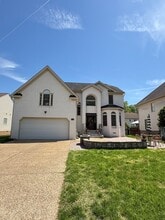 Building Photo - 115 Sheldon Ct