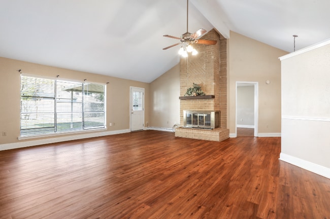 Foto del edificio - 404 W Lake Catahoula Ct